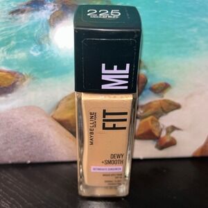 Maybelline Fit Me Dewy + Smooth Foundation 225 Medium Buff SPF 18 1oz NEW